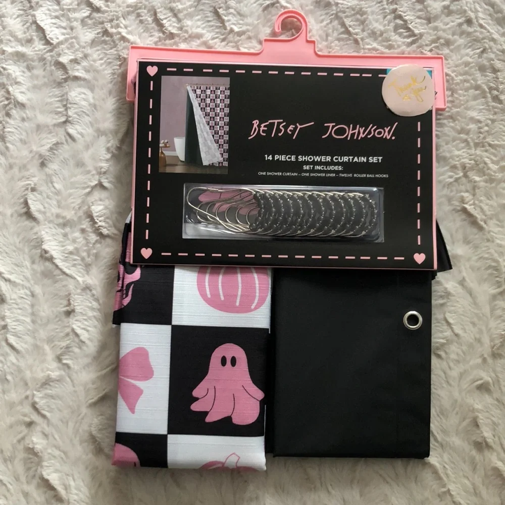 Betsey Johnson Halloween Ghost Print Shower Curtain Set